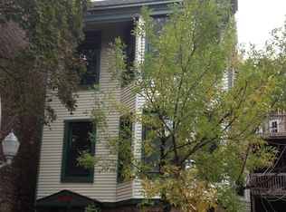 1018 W Roscoe St APT 3, Chicago, IL 60657