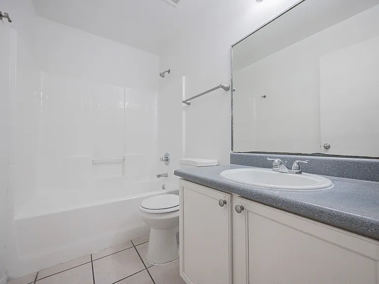 11595 W Holly St — Photo 12