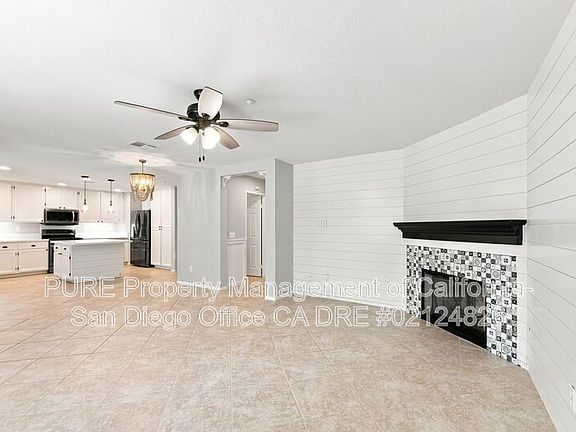 3rd image of 1578 Acacia Cir