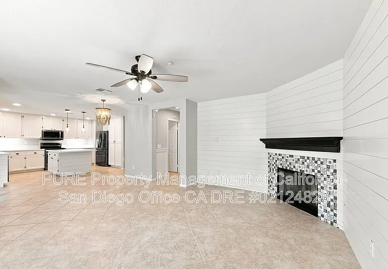 1578 Acacia Cir — Photo 3