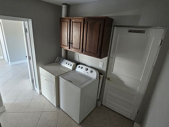 5th image of 148 174th Terrace Dr E #B