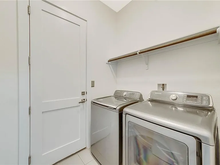 309 W Jeffrey David Ln — Photo 20