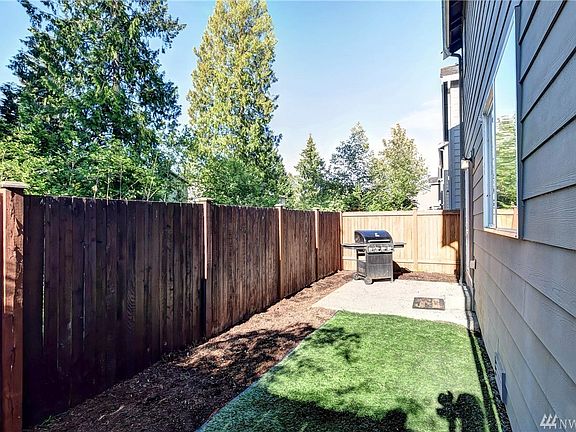 5th image of 9113 1st St SE