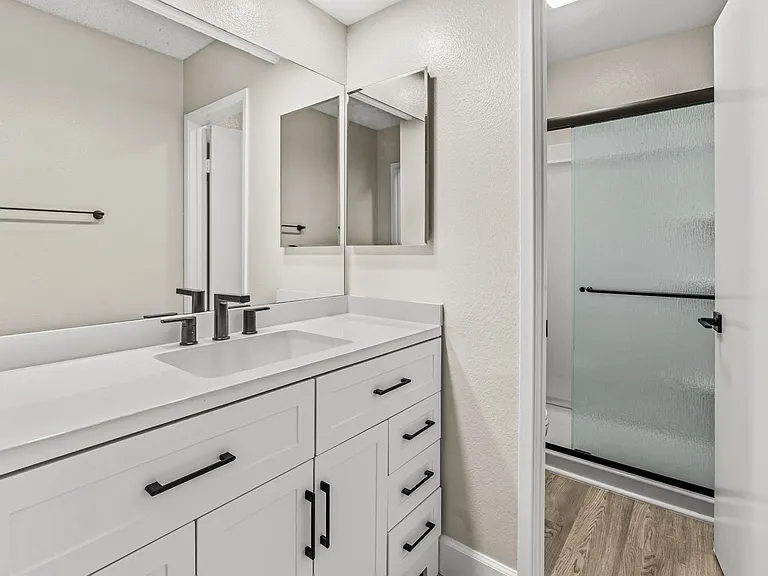 4225 Asher St #40-1 — Photo 12