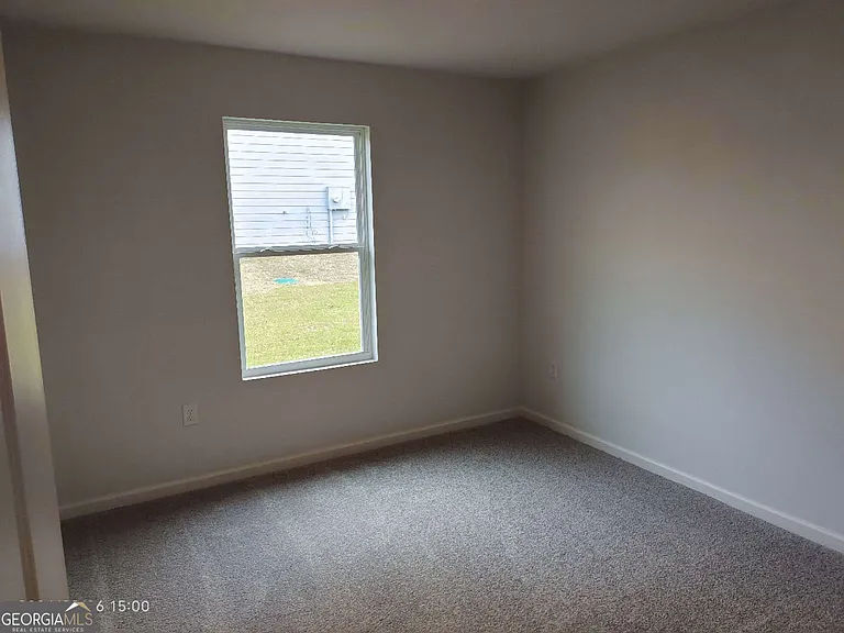 556 Pemberton St — Photo 11