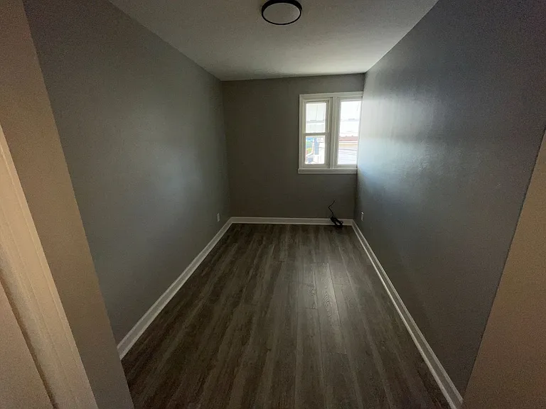 4 Copperfield Ave — Photo 12