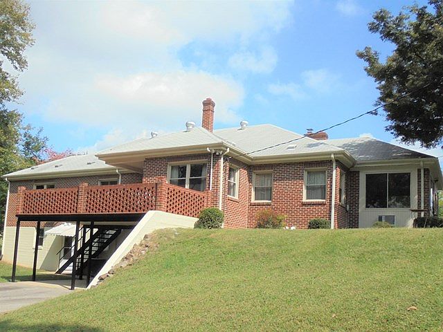 2nd image of 3021 Westover Dr