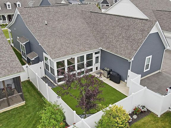 5th image of 5614 Jessica Ln W
