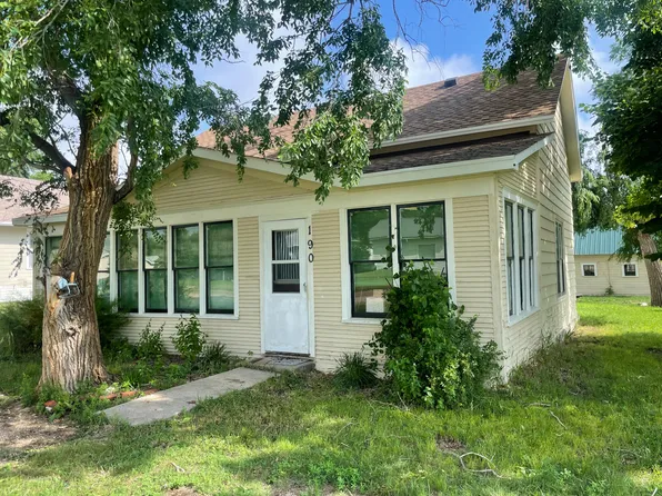190 Harmon St E, Wessington, SD 57381