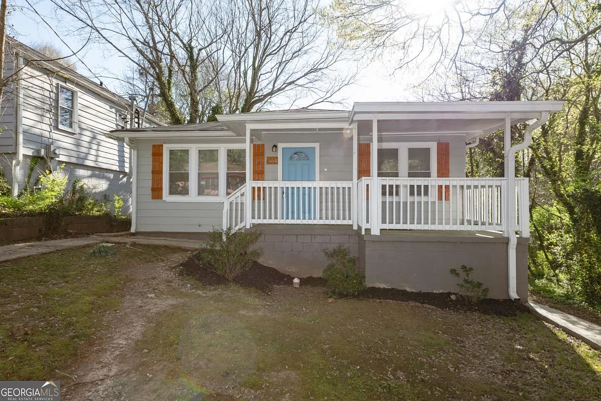 364 Betsy Ave SW photo 1