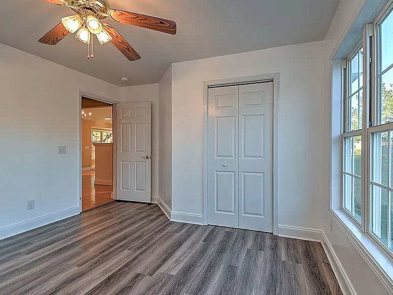 168 Old Mill Ct — Photo 15