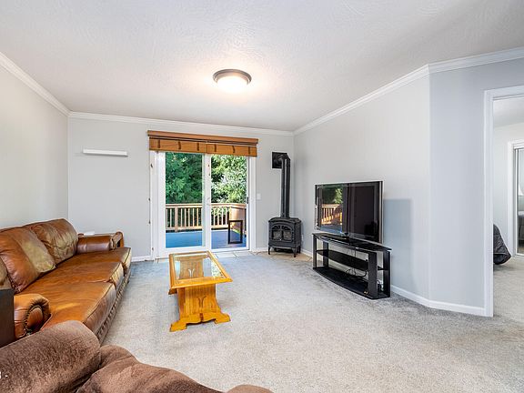 5th image of 620 SE Ball Blvd