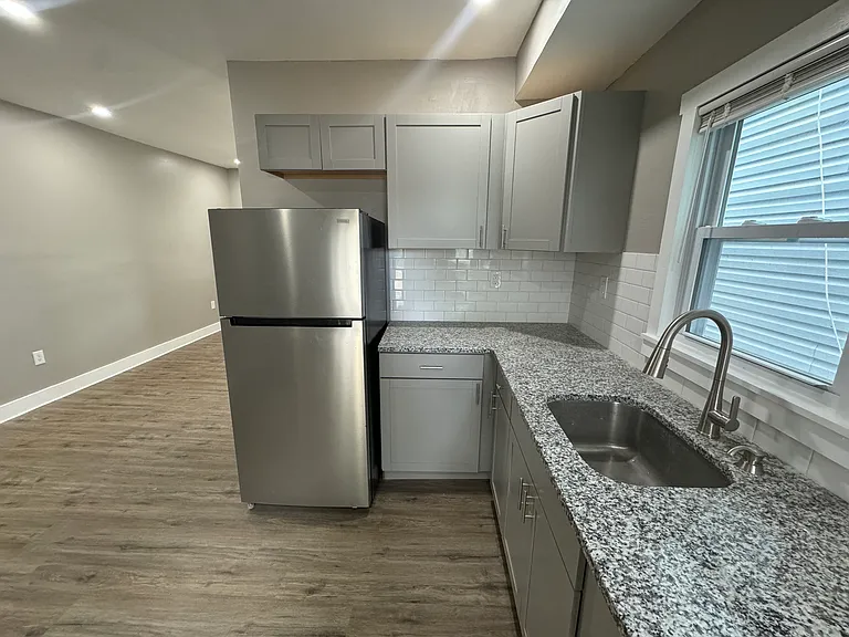 149 E Federal St — Photo 3