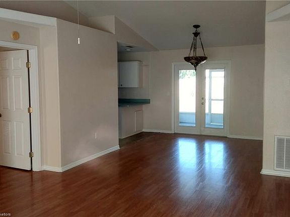 2nd image of 3528 Valerie Blvd