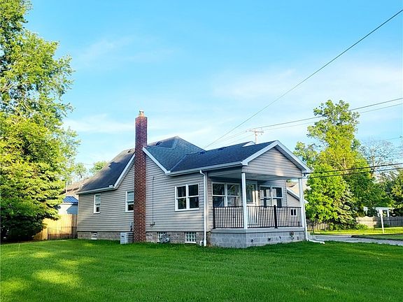 2nd image of 785 Grantwood Ave