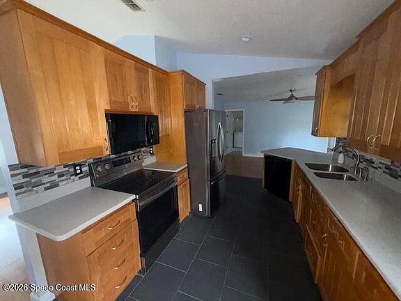3rd image of 373 Hammock Rd SE