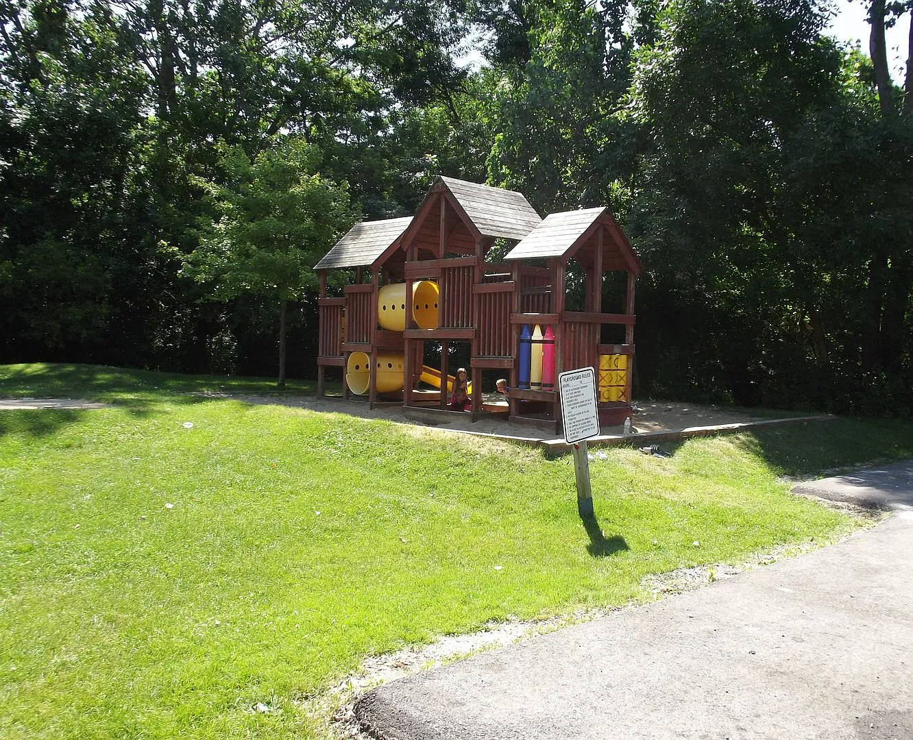Lake Bluff Apartment Homes — Photo 3