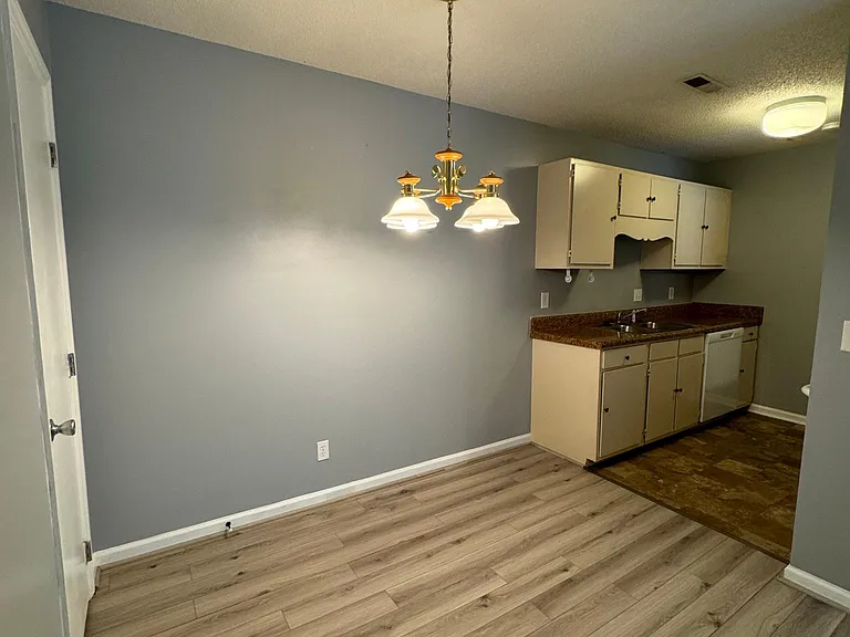 5661 Hornaday Rd #H — Photo 6