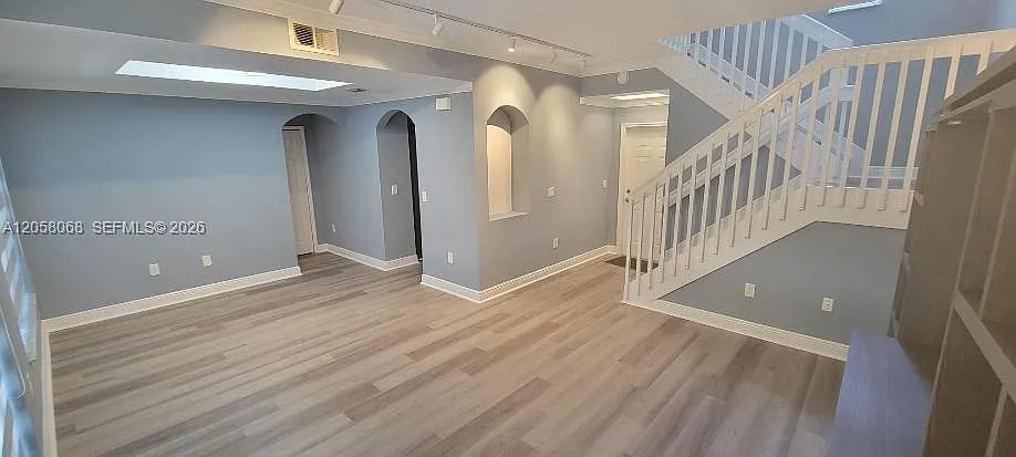 Villa Vizcaya Condo — Photo 2