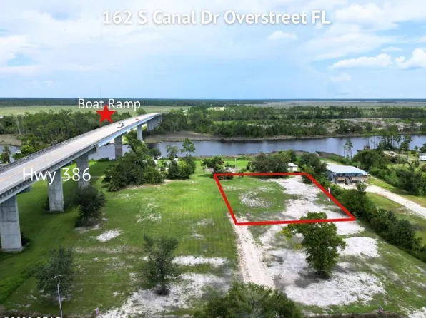 162 S Canal Dr, Port Saint Joe, FL 32456