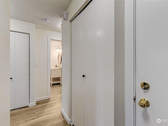 5th image of 12744 NE 116th Ln Unit K33
