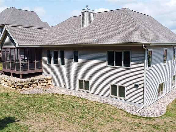 5th image of 9209 Ashworth Dr