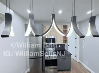64 Logan Ave FLOOR 2R, Jersey City, NJ 07306
