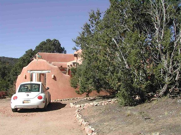 2nd image of 503 La Luz Ln