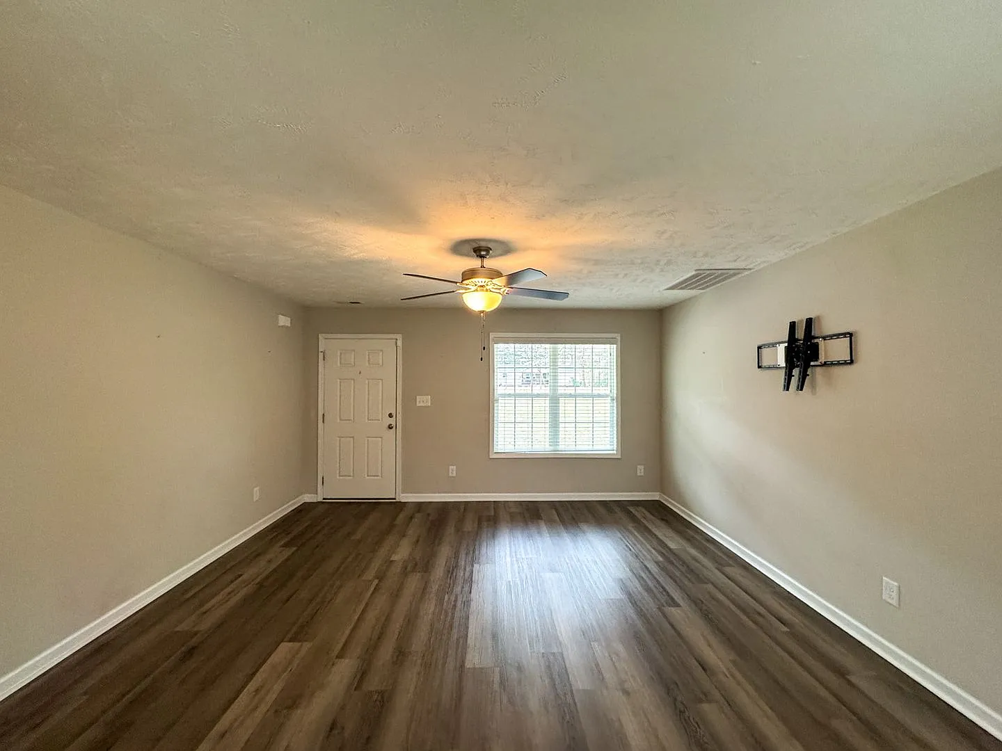 Well-Maintenance 4 Bed 2.5 Bath Hoke County Home — Photo 3