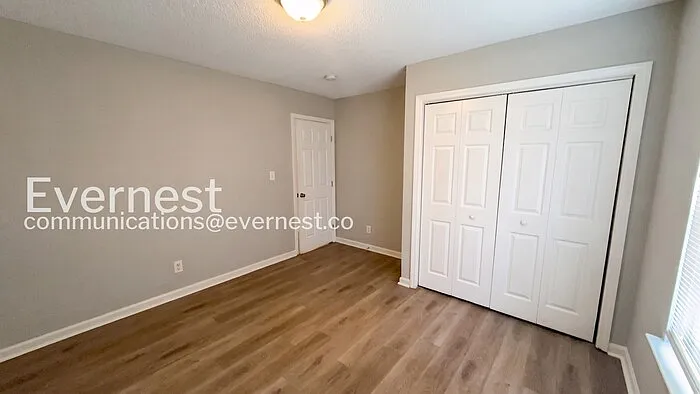3221 Lasalle St — Photo 8