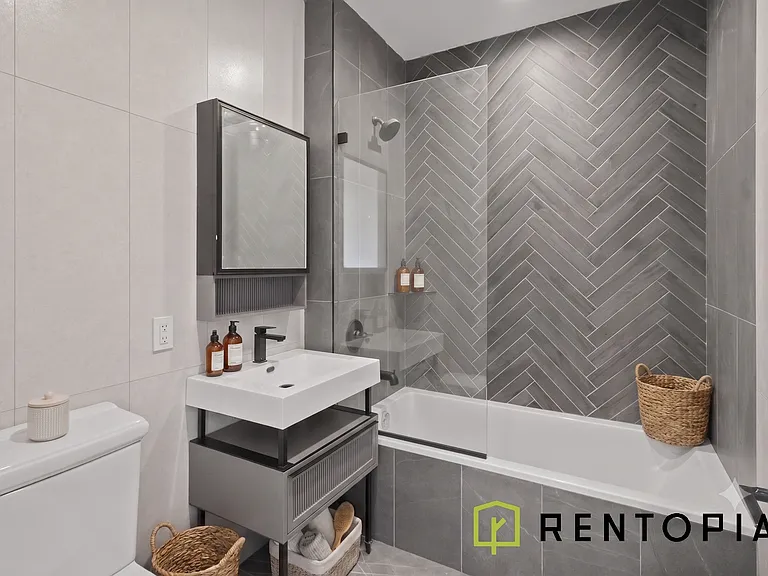 411 Meeker Ave #603E — Photo 6