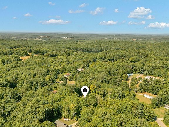 4th image of 31 Pine Ridge Road