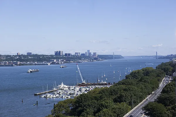 Sold by BLU Real Estate | media 2