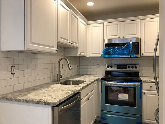 4th image of 1525 Chesapeake Dr #1