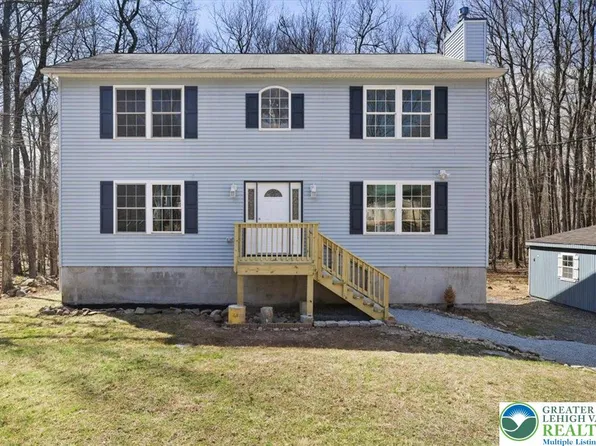 1111 Apollo Dr, Waymart, PA 18424