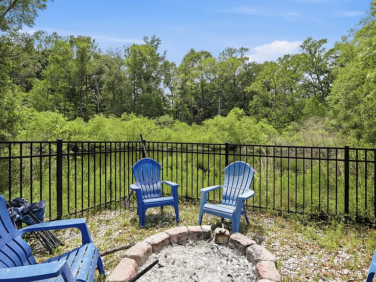 4864 Breeze Way — Photo 28