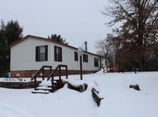 W7056 37th St, New Lisbon, WI 53950