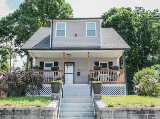 124 Foster St, Lowell, MA 01851