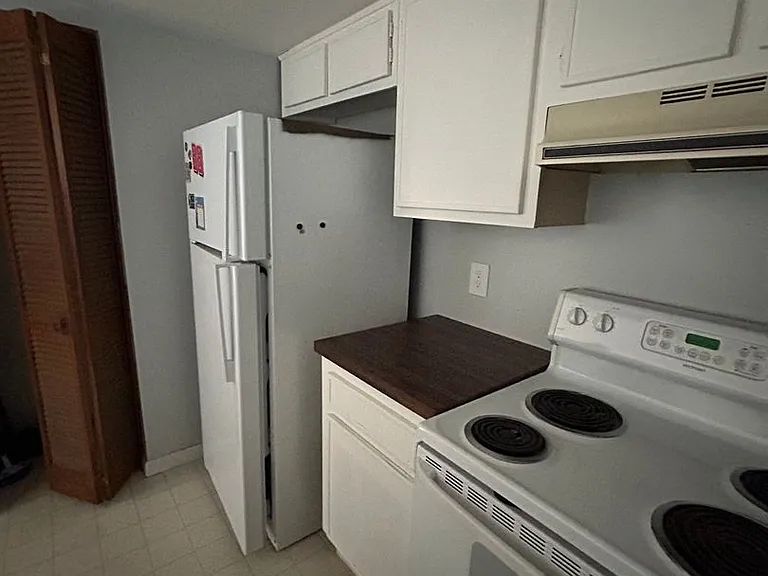 7005 SW 46th Ave — Photo 10