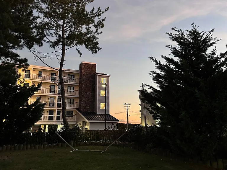 512 W Brigantine Ave #A — Photo 25