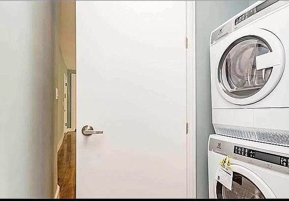 4th image of 531 E 22nd St APT 6A