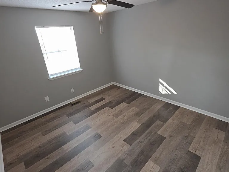 617 Brierly Dr — Photo 9