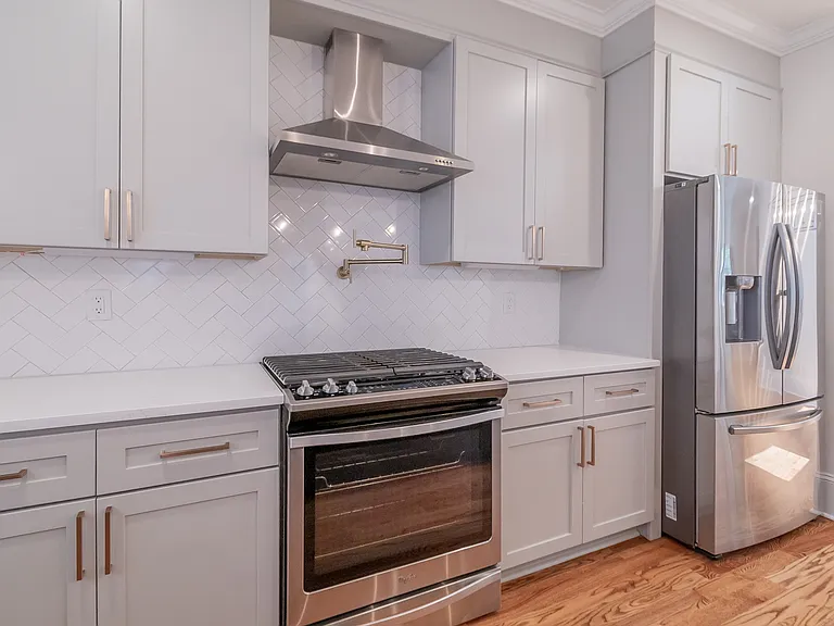 1005 State St — Photo 13