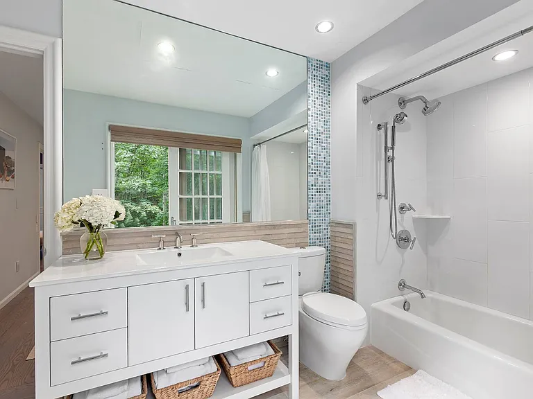 535 Old Sag Harbor Rd — Photo 29