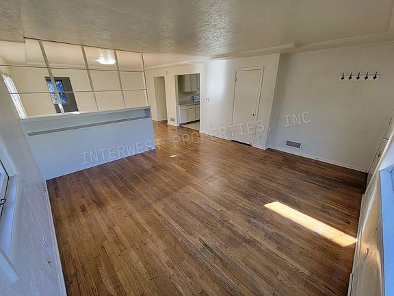 3rd image of 4733-4735 NE 18th Ave #4733