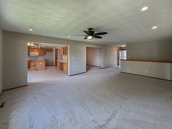 4th image of 1206 Summerland Dr