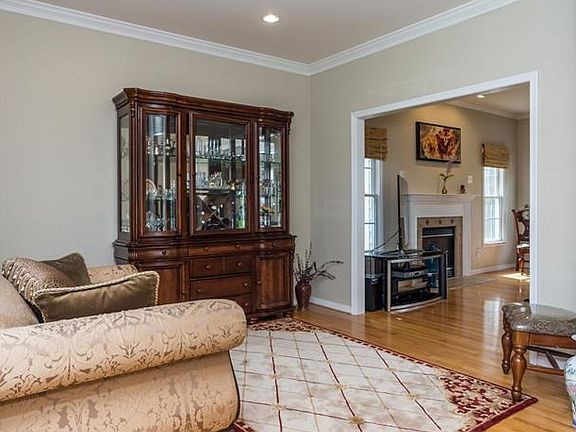 4th image of 5612 Burberry Ct