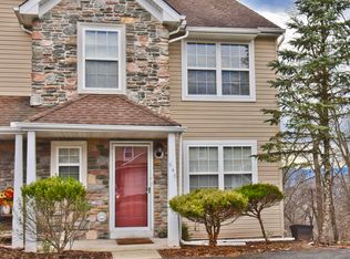 64 Lower Ridge View Cir UNIT E, East Stroudsburg, PA 18302