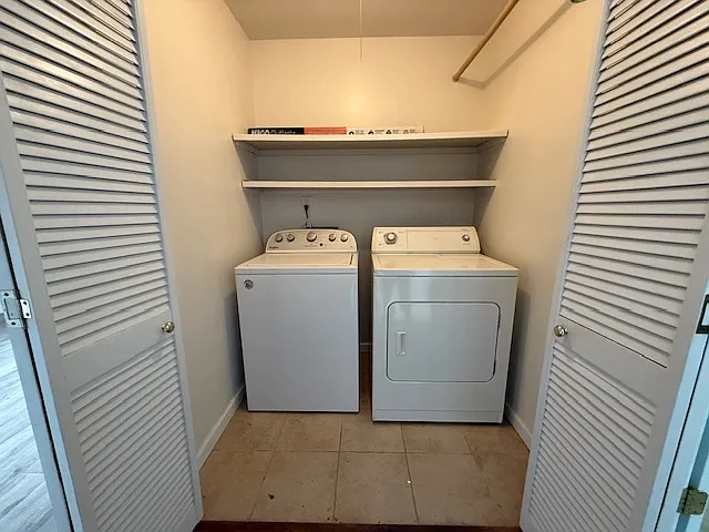 7 Fairways Cir #C — Photo 16