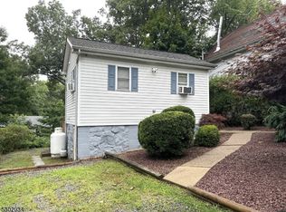 314 W End Ave, Hopatcong, NJ 07843